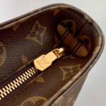 Louis Vuitton Piano M12095 Brown
